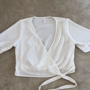 White Creme Tie Crop Top. Large.
